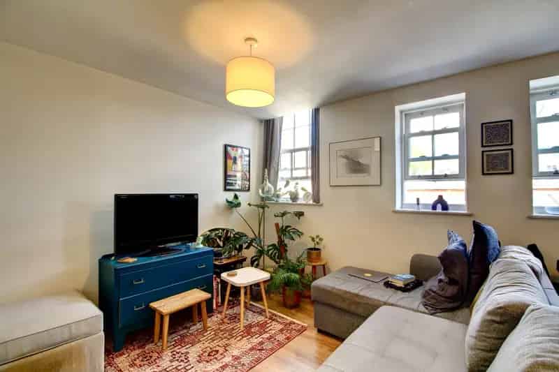 1 Bedroom Flat House to Rent