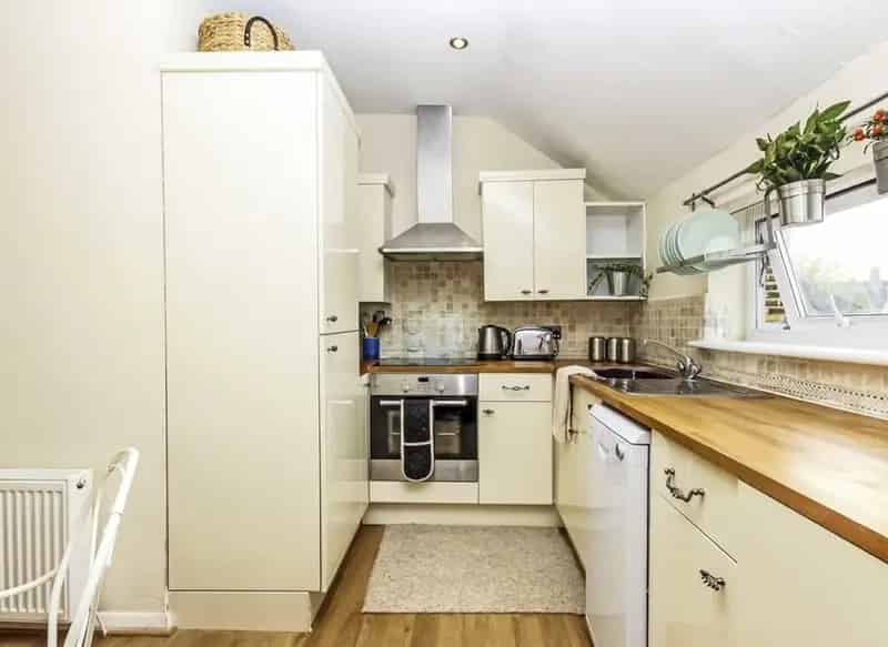 Cosy One Bedroom Flat for Single Professional or Couple
