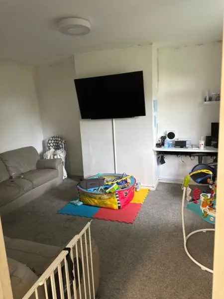 Flat For Rent in Thanet, England