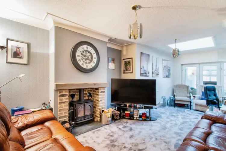 3-Bed Semi-Detached House with Garage and Loft Conversion
