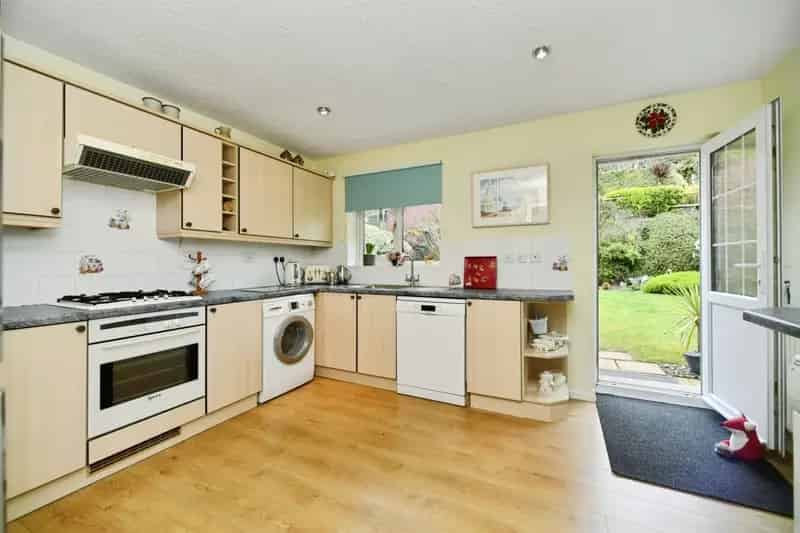 3 Bed Detached House Newhaven Family Home Landscaped Garden Garage Parking