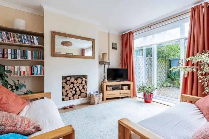 2 Bedroom Maisonette for Sale