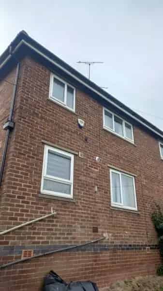 2 Bed House with Large Garden and Updated Systems