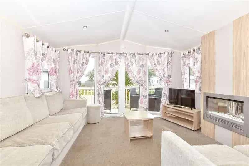 3 Bed Park Home for Sale with Communal Amenities