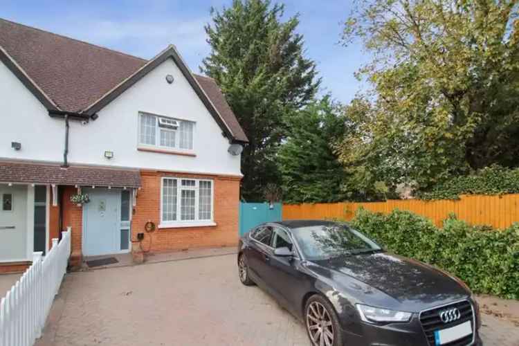 3 Bedroom End Terrace House for Sale Near Old Bexley Village