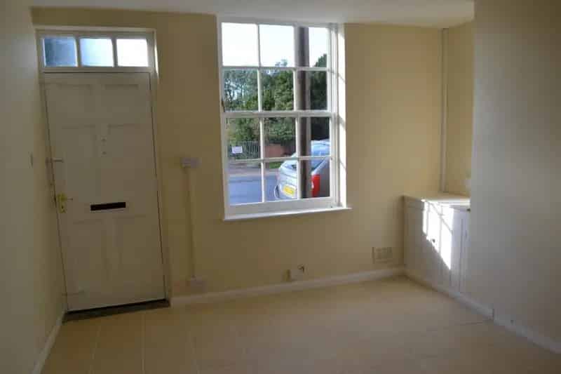 2 Bedroom House To Rent Available 07072025