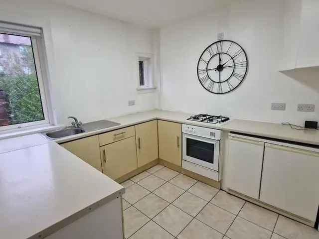 3 bedroom flat  for sale