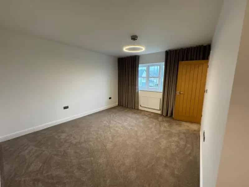 5 Bed House for Sale - Executive Family Home
