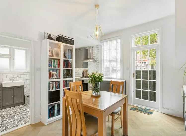 House For Sale in London, England