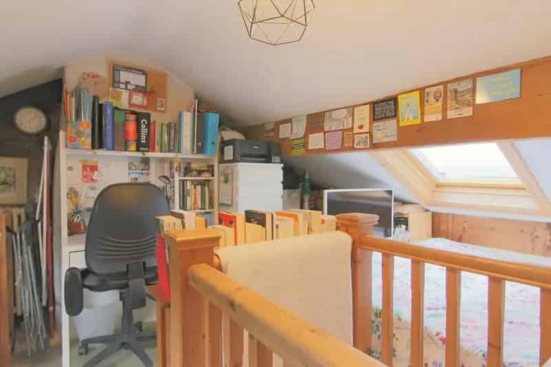 2 Bed Terraced House for Sale Near Local Amenities