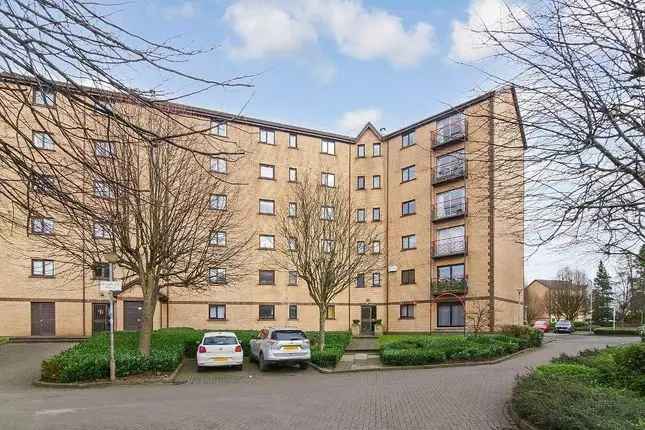 Flat for Sale in Riverview Place Glasgow G5