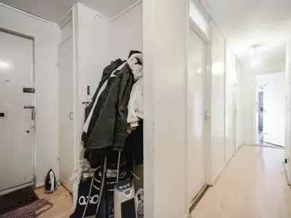 1 Room 22m² Shared Apartment near Caledonian Park London