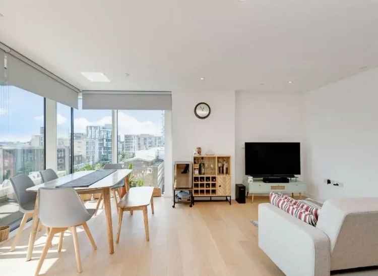 Two Bedroom Apartment Woodberry Down Open Plan Living Balcony Gym Concierge