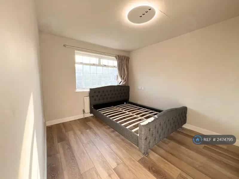 3 Bedroom Semi Detached House Birmingham