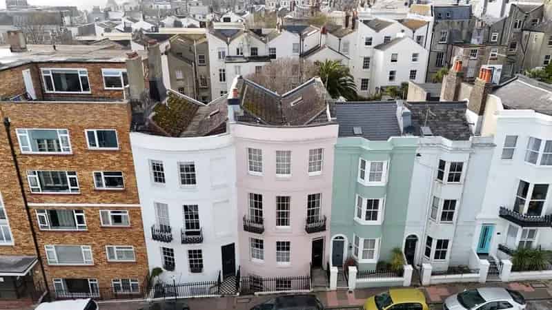 5 Bedroom Townhouse for Sale