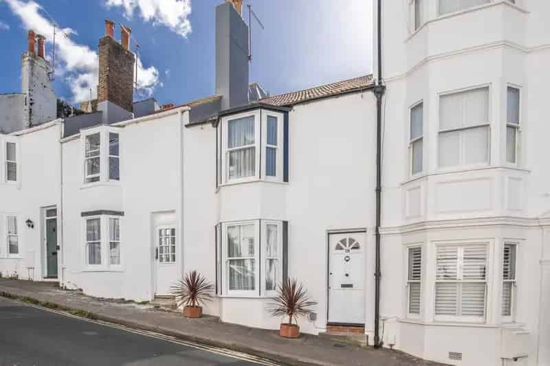 2 Bedroom Townhouse for Sale in Central Brighton