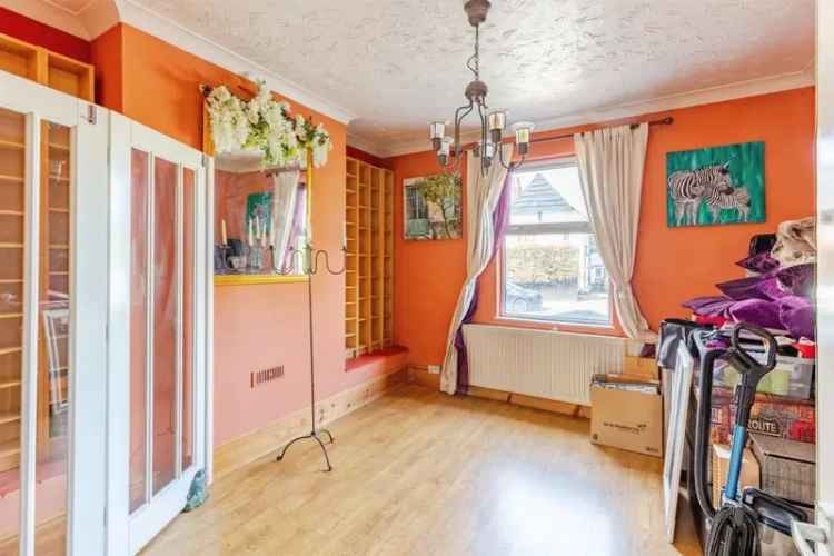 Four Floor House with Garden Garage Driveway and Ample Space
