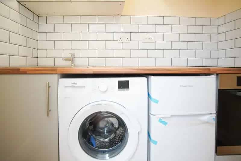 1 Bedroom Flat - Recently Refurbished