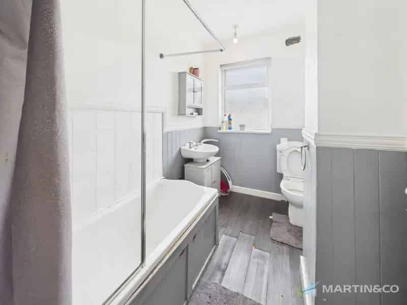 2 bedroom House
 For Sale