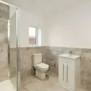 2 Bed Bungalows in Gated Development - Modern, Private Garden, EV Charging