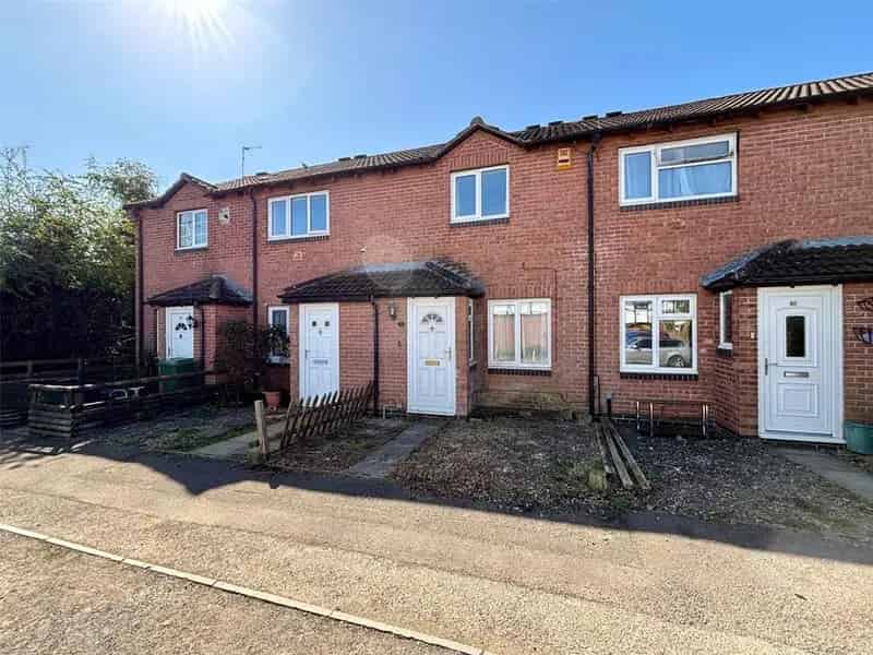 2 bedroom terraced house for sale