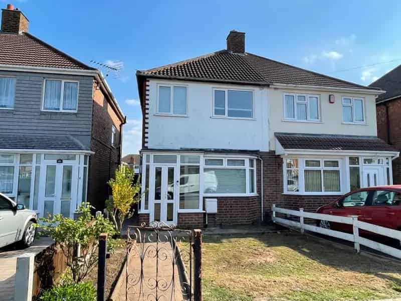 3 Bedroom Semi Detached House to Rent