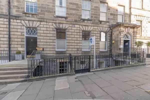 4 Bedroom Flat to Rent in Edinburgh New Town