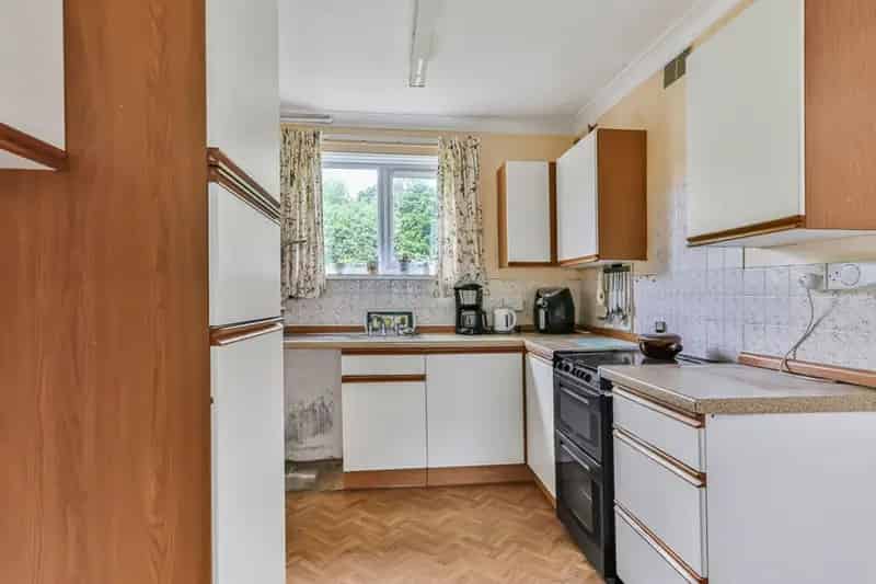 2 Bedroom House For Sale Requiring Modernisation