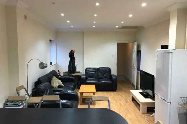 Maisonette to rent in City Road, Cardiff CF24