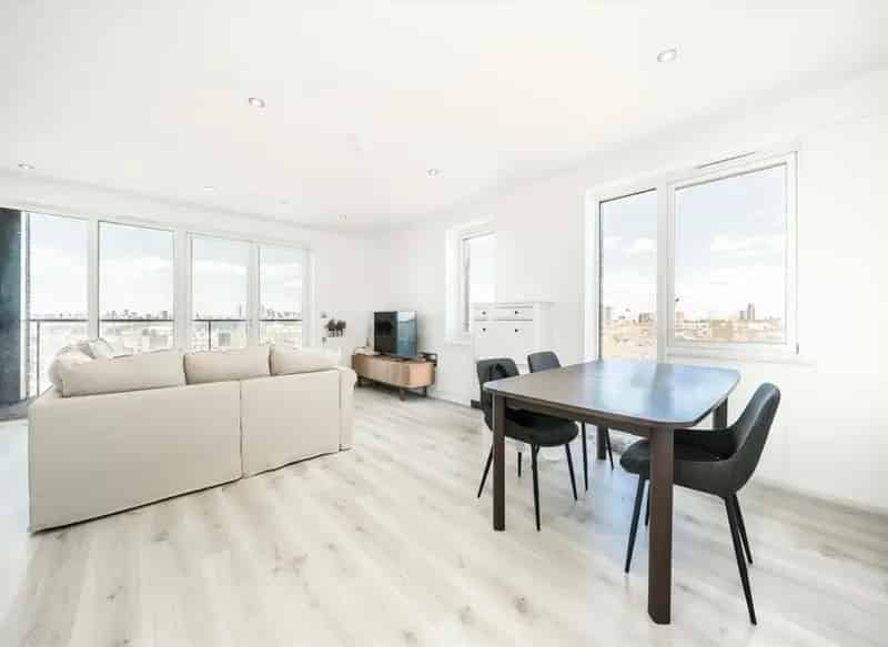 Spacious 2-Bed Peckham Apartment Near Queens Road Station