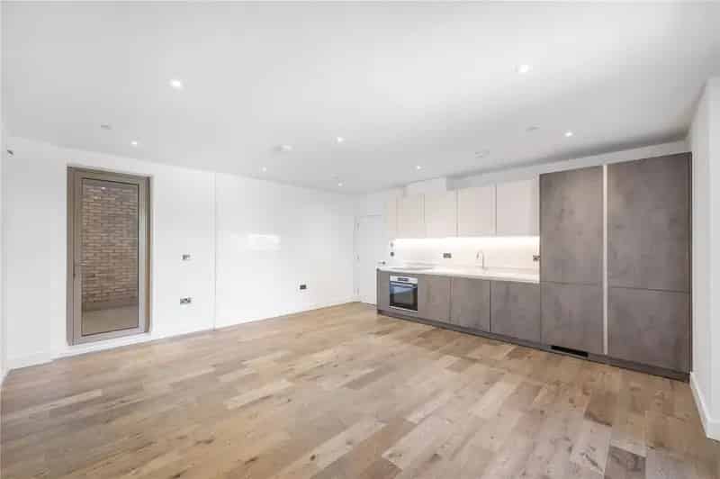 Brand New 1-Bed Apartment near Purley Oaks Station