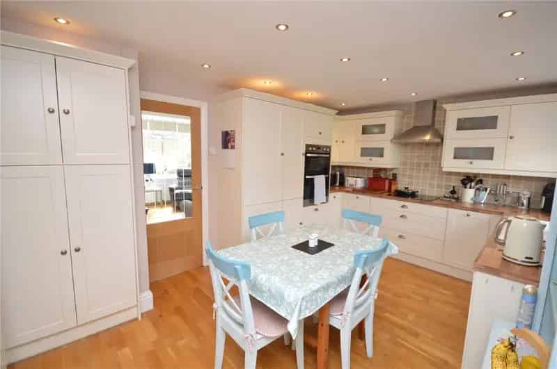 3 Bedroom 2 Bathroom Extended Semi Detached House Near M62 M1 Motorways