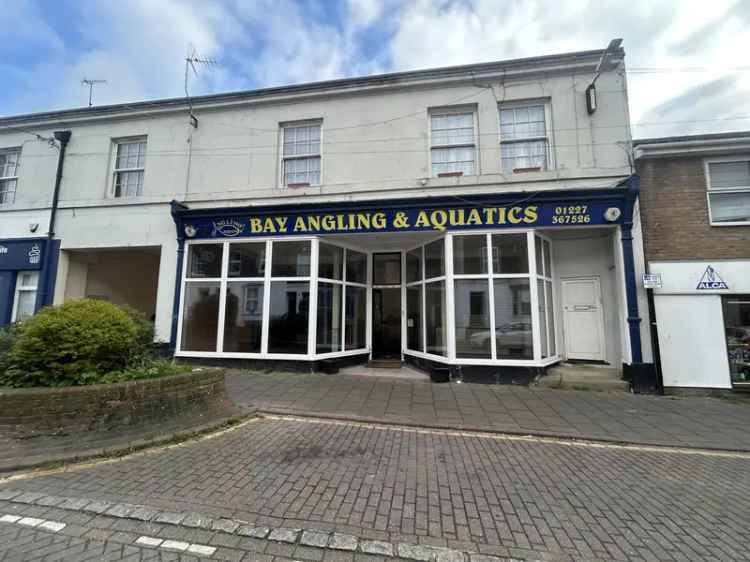 Retail Space 688 sq ft Double Fronted Bay Windows High Visibility