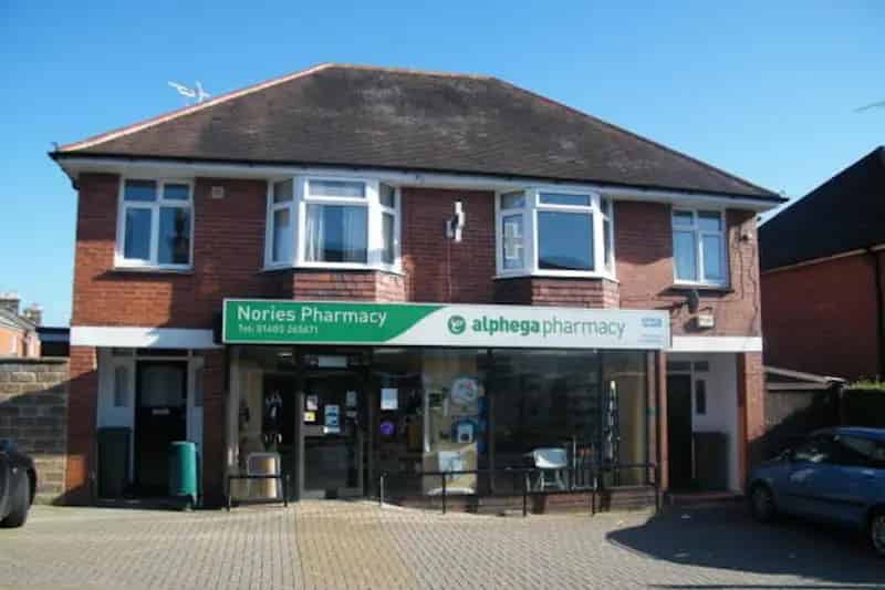 One Bedroom Apartment near Town Centre Horsham Station