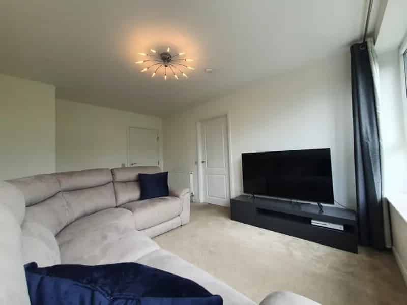 2 Bedroom Flat To Rent