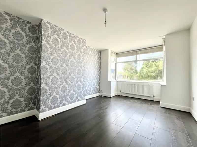 3 Bedroom Terraced House Knowle - Redecorated, Garden, Parking