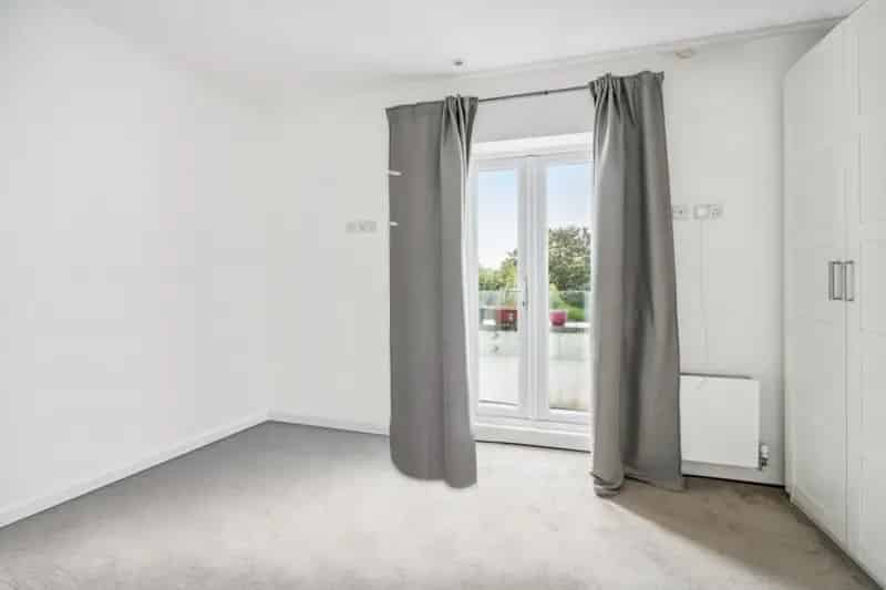 Flat For Sale , Hale Lane, London, England