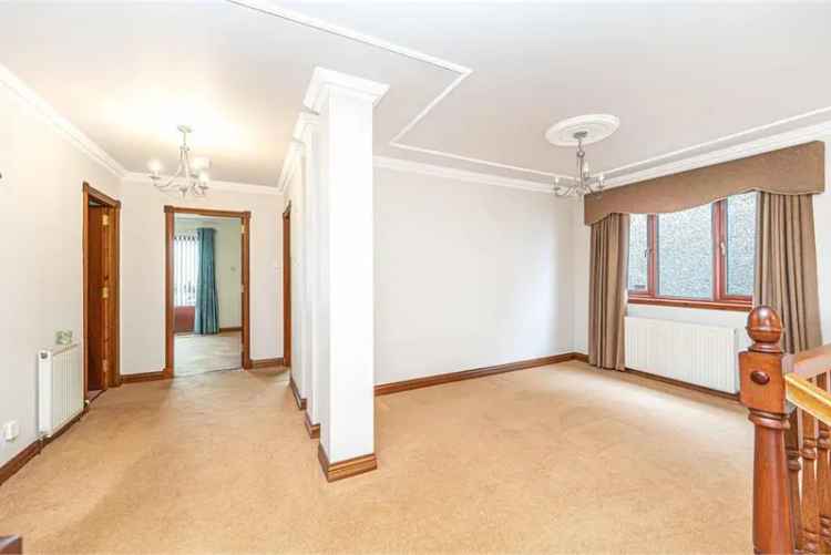 3 Bed Detached Bungalow with 3 Reception Rooms