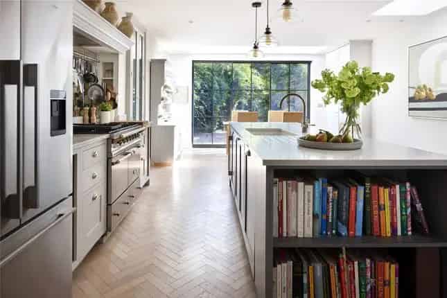 Four Bedroom House for Sale in London W12