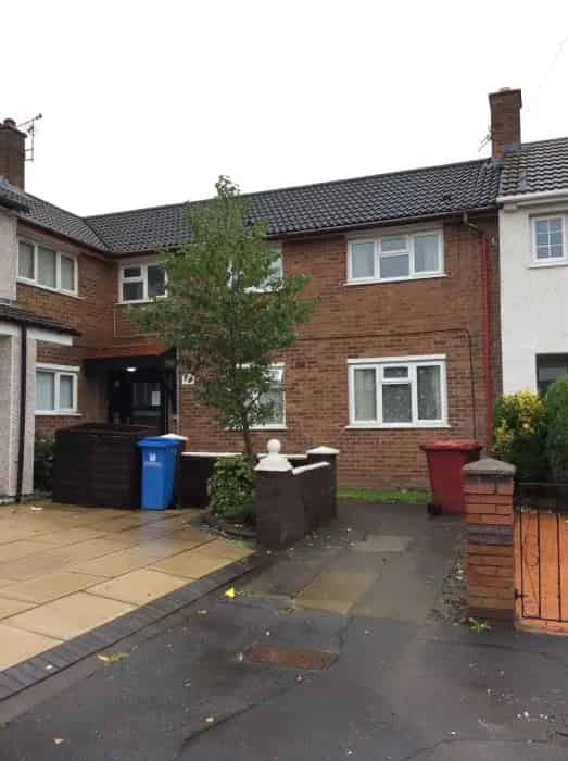 1 bed flat in Kirkby Park
