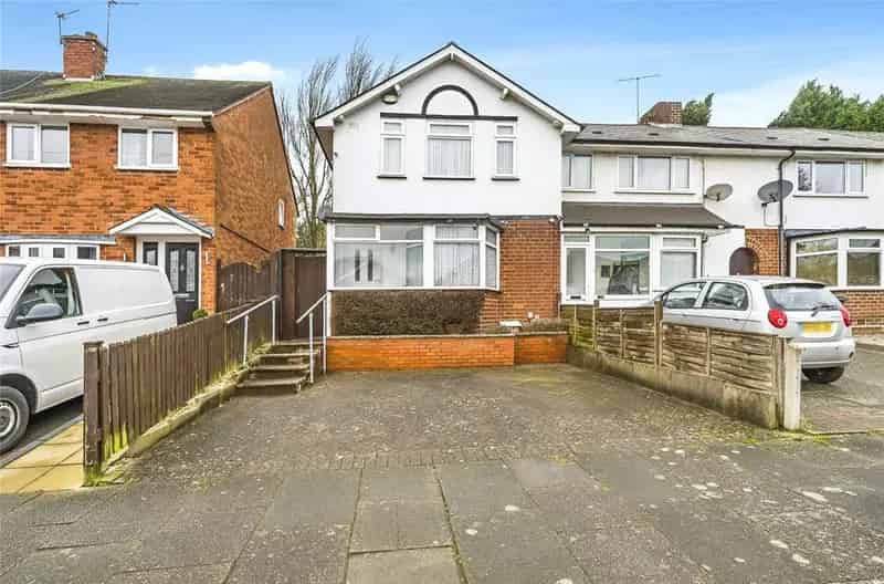 3 Bedroom End Terrace House for Sale