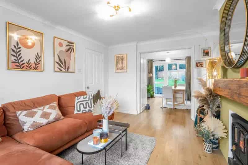 3 Bed Semi-Detached House for Sale