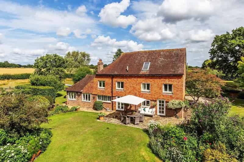5 Bedroom Detached Farmhouse for Sale