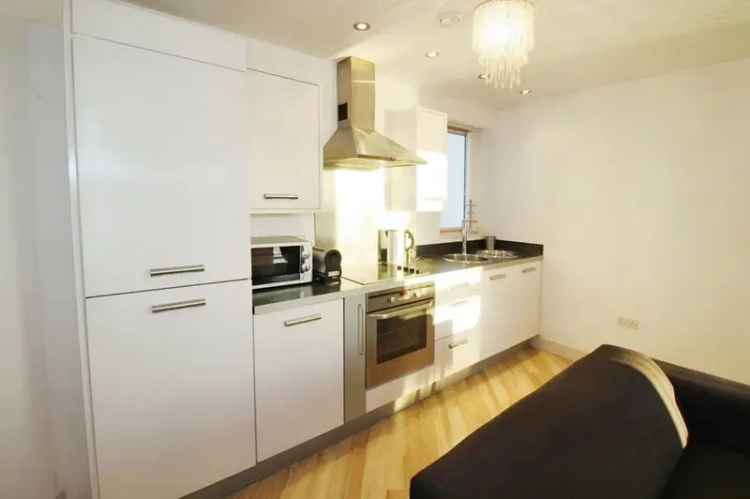 2 Bedroom Furnished Apartment Manchester M3 Available 26 04 2025