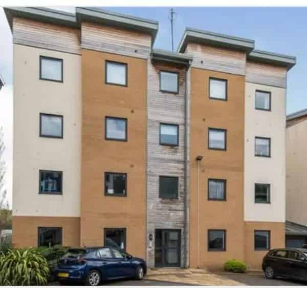 Spacious Energy-Efficient Flat Near Bristol City Centre