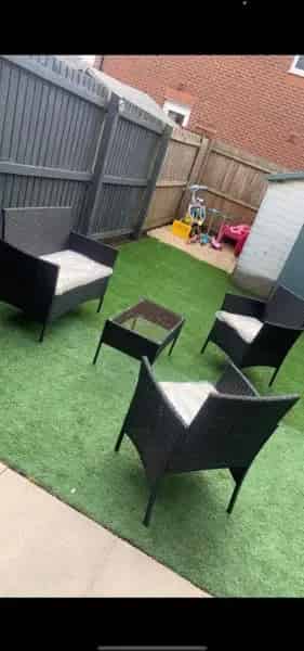 2 Bedroom 2 Bathroom House with Garden and Parking