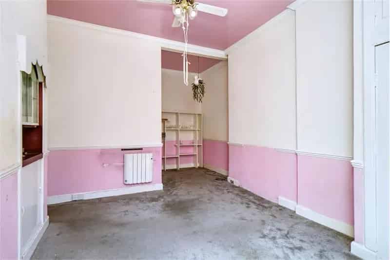 2 Bed Flat Second Floor Edinburgh Tollcross