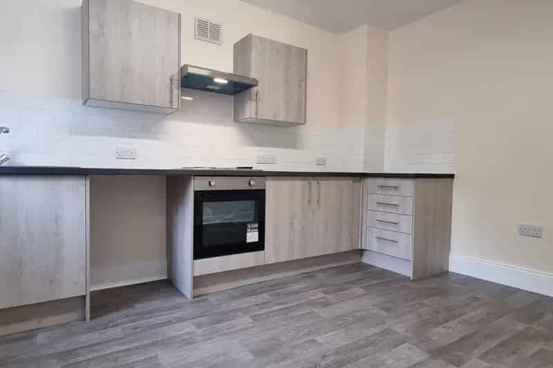 Newly Renovated 2-Bedroom Flat Great Barr