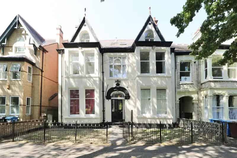 14 Bedroom End Terrace House For Sale Investment Opportunity
