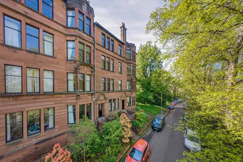 4 Bedroom Apartment for Sale in Glasgow